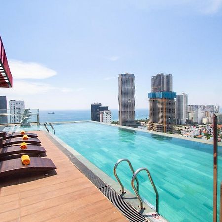 Cordial Grand Hotel Da Nang Beach - Infinity Rooftop Pool エクステリア 写真