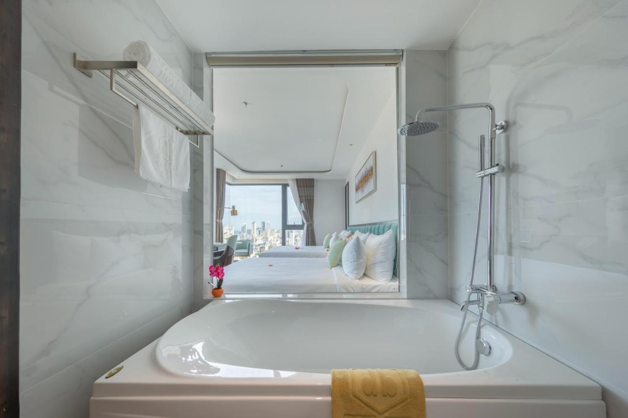 Cordial Grand Hotel Da Nang Beach - Infinity Rooftop Pool エクステリア 写真