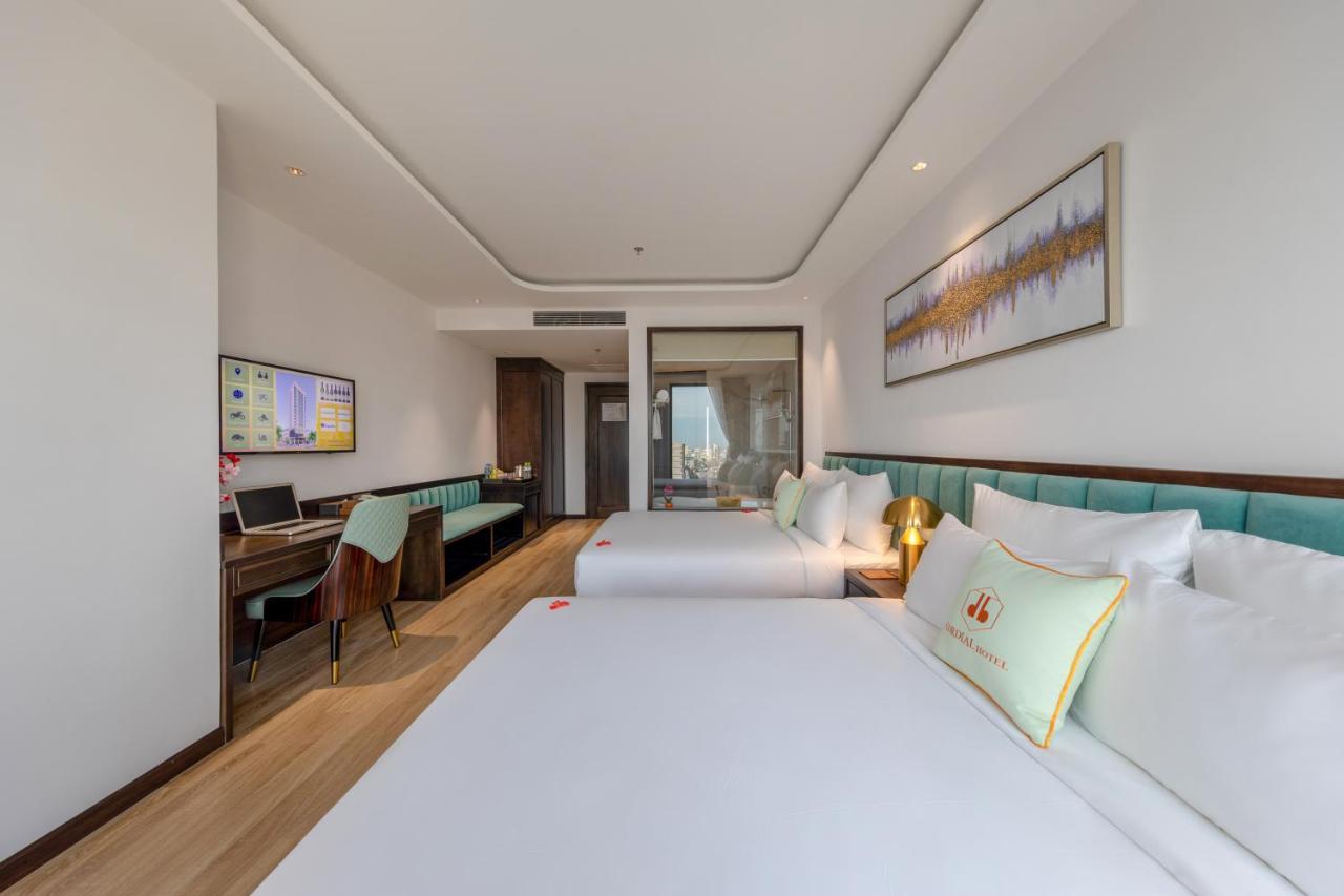 Cordial Grand Hotel Da Nang Beach - Infinity Rooftop Pool エクステリア 写真