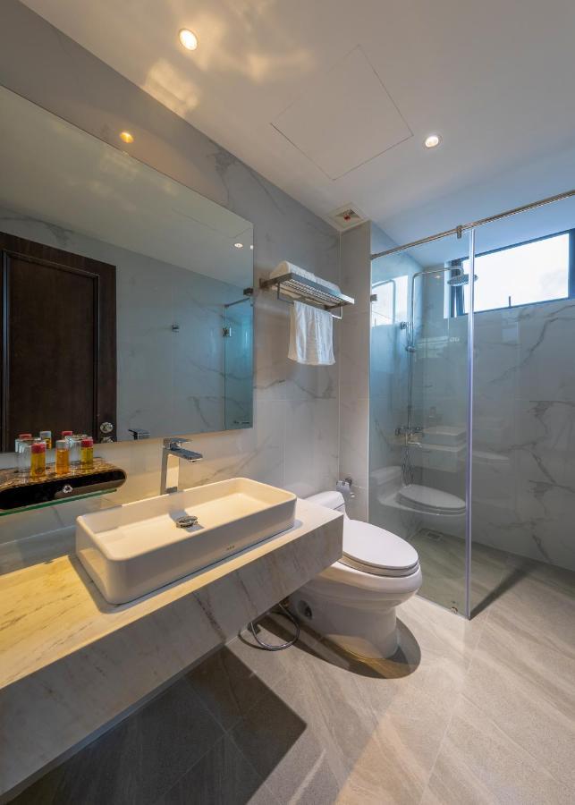 Cordial Grand Hotel Da Nang Beach - Infinity Rooftop Pool エクステリア 写真