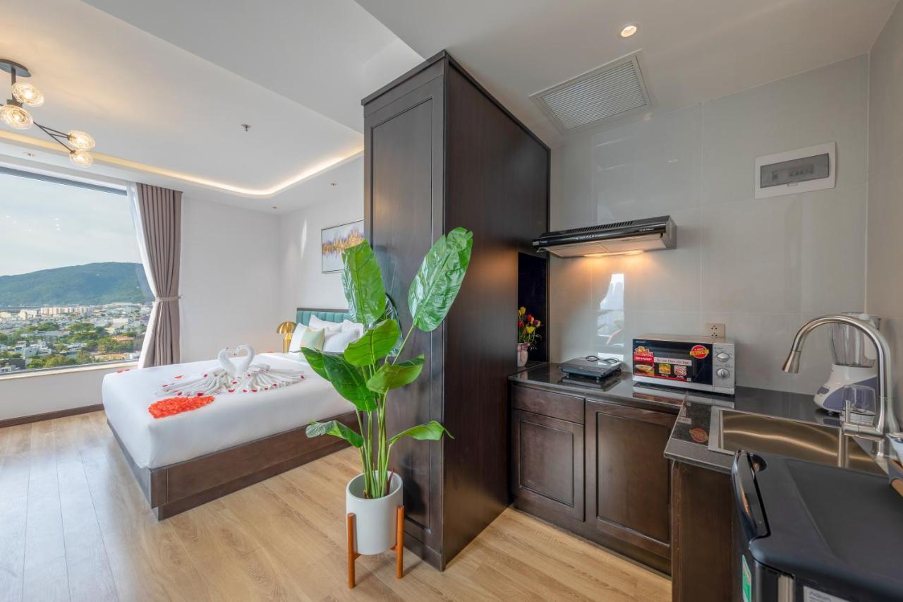 Cordial Grand Hotel Da Nang Beach - Infinity Rooftop Pool エクステリア 写真