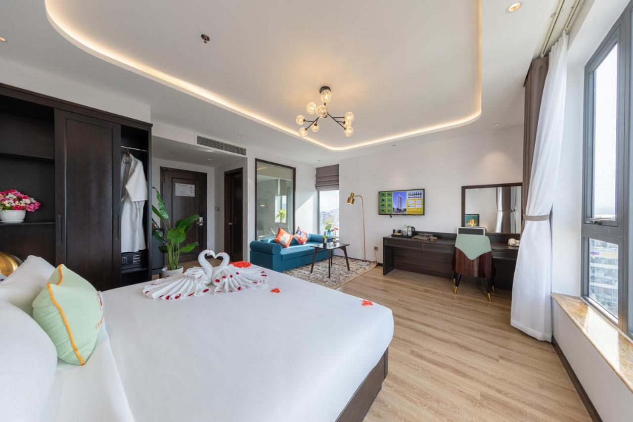 Cordial Grand Hotel Da Nang Beach - Infinity Rooftop Pool エクステリア 写真