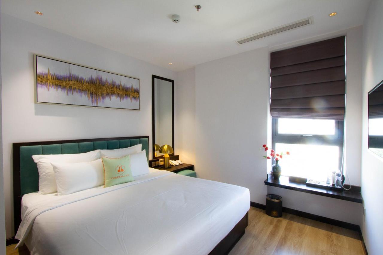 Cordial Grand Hotel Da Nang Beach - Infinity Rooftop Pool エクステリア 写真