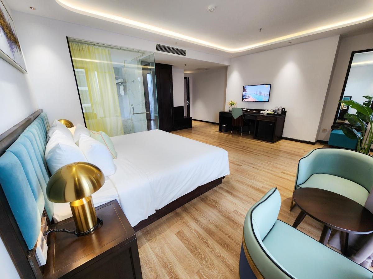 Cordial Grand Hotel Da Nang Beach - Infinity Rooftop Pool エクステリア 写真